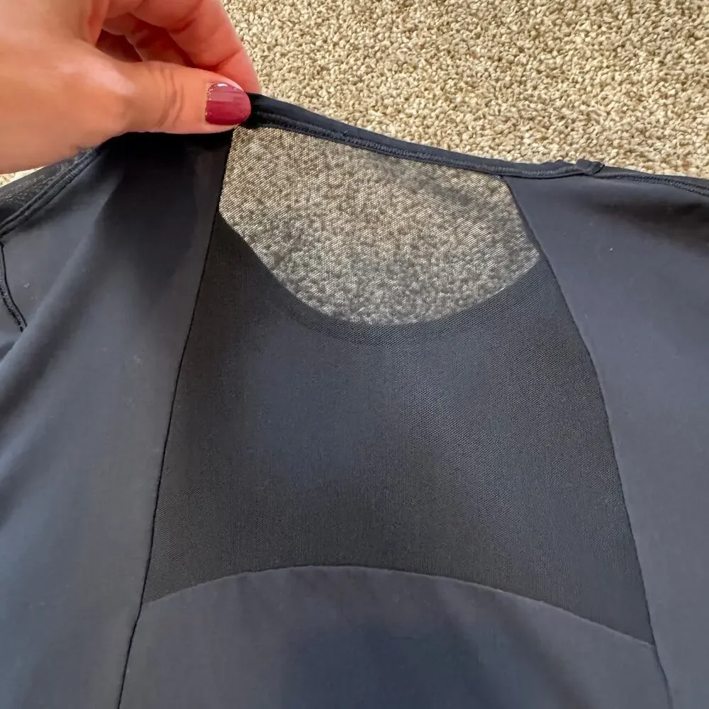 Lululemon Sculpt Short Sleeve Top Mesh Size 6 Black Running Training Athleisure